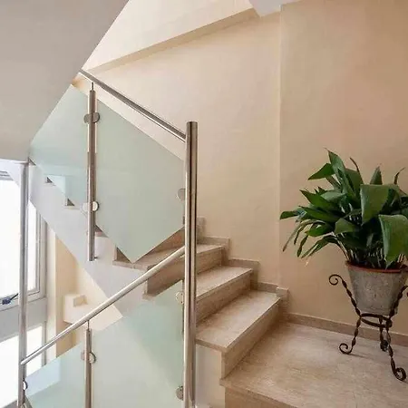 Luxe Haven In Granada
