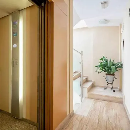 Luxe Haven In Apartment